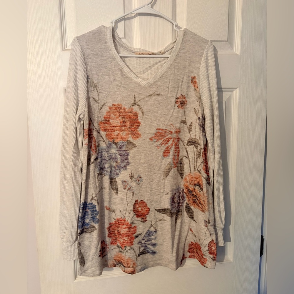 Soft Surroundings Floral Long Sleeve Top Size S